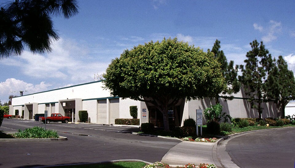 More Photos Of 18081-18091 Redondo Cir, Huntington Beach Light Manufacturing For Lease