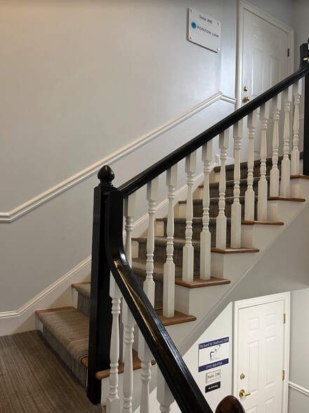More Photos Of 1742 Mount Vernon Rd, Dunwoody Loft Creative Space For Lease