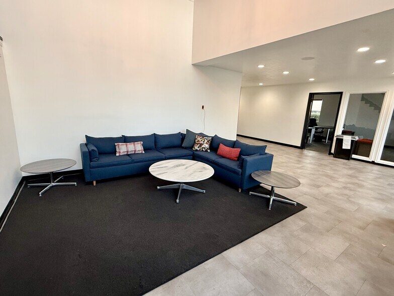 More Photos Of 520 N 400 W, North Salt Lake Office For Lease