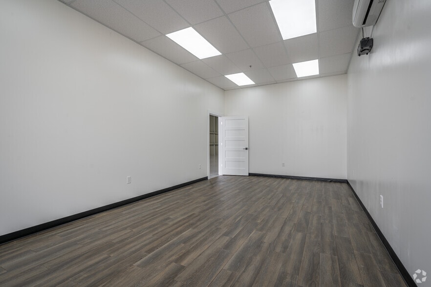 More Photos Of 2493 Patton Rd, Rosenberg Unknown For Lease