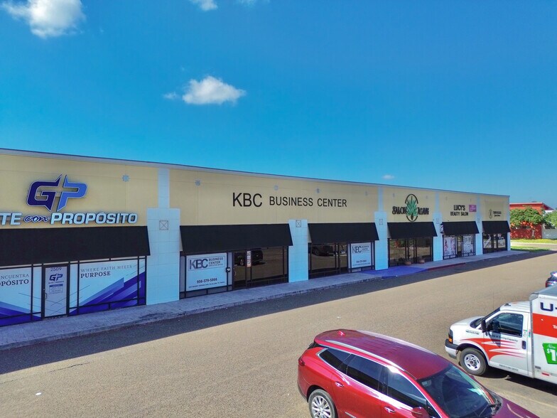 More Photos Of 2511-2513 Buddy Owens Blvd, McAllen Health Club For Lease