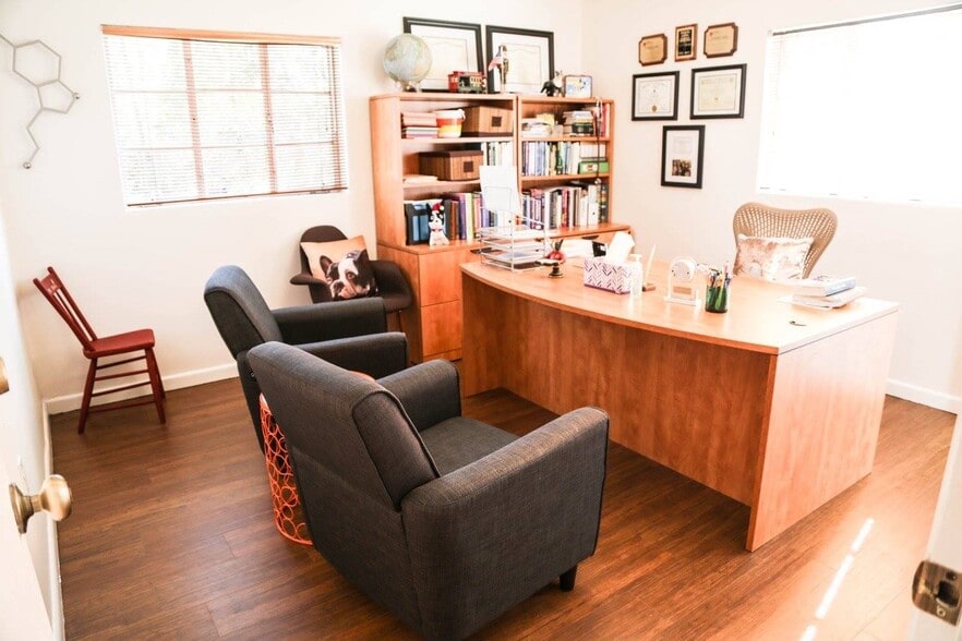 More Photos Of 230 Benmore Dr, Winter Park Medical For Sale