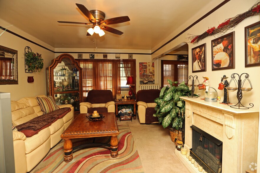 More Photos Of 846 N 15th St, Milwaukee Apartments For Sale