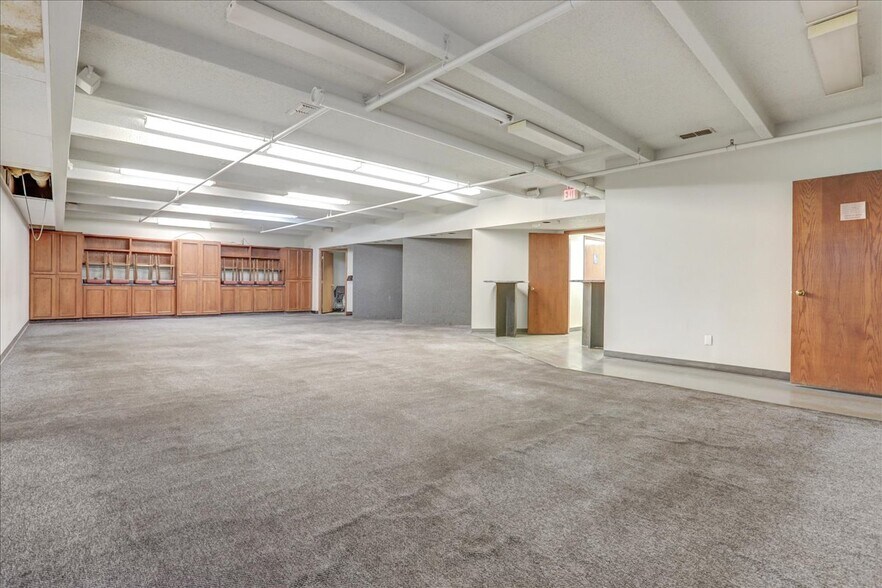 More Photos Of 901 E 66th St, Lubbock Manufacturing For Sale