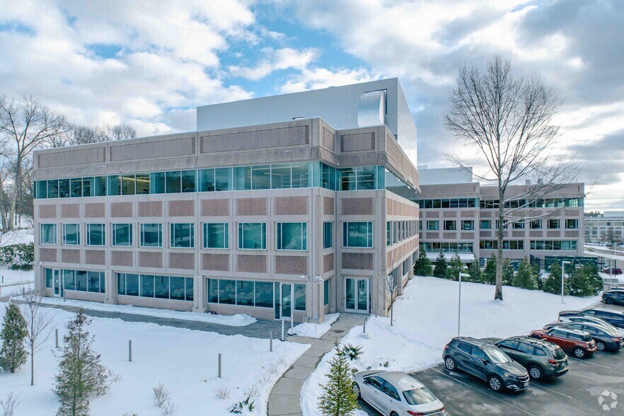 More Photos Of 880 Winter St, Waltham Office For Lease