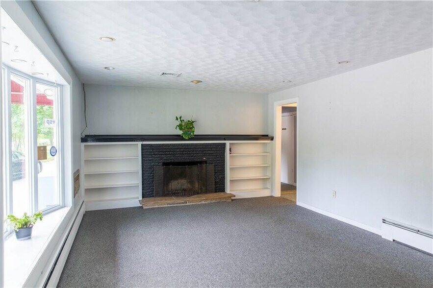 More Photos Of 5393 Post Rd, East Greenwich Office For Sale