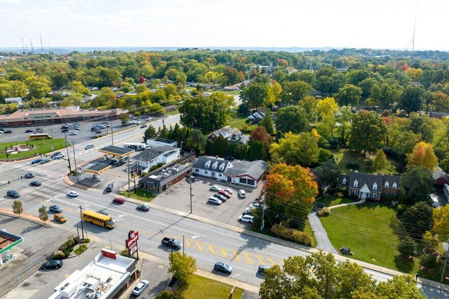 More Photos Of 913-915 W Galbraith Rd, Cincinnati Auto Repair For Sale