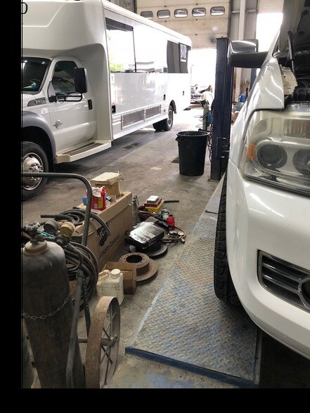 More Photos Of 887 W Liberty St, Medina Manufacturing For Sale