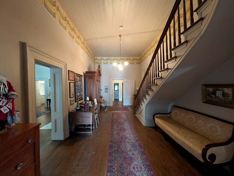 More Photos Of 407 Columbus Ave, Waco Office For Lease