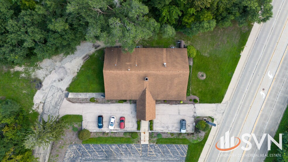 More Photos Of 455 E Main St, Dundee Medical For Lease