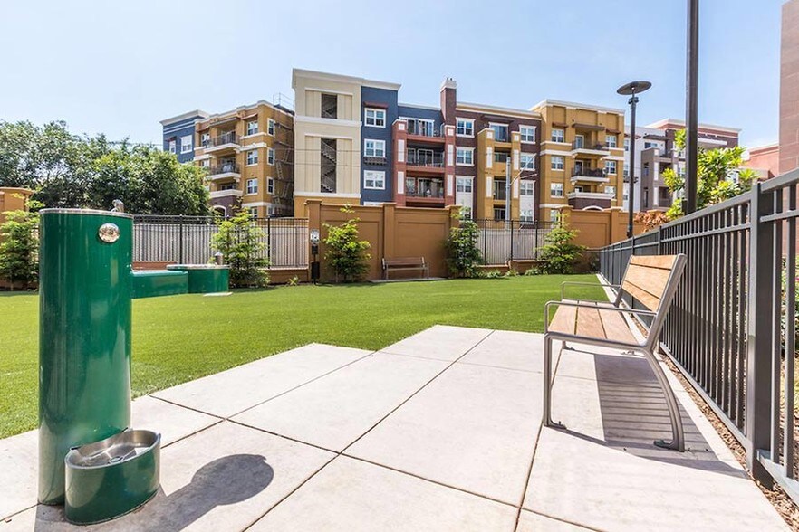 More Photos Of 808 W San Carlos St, San Jose Apartments For Lease