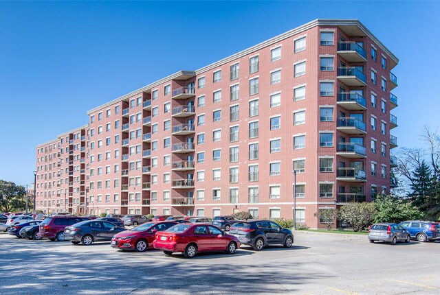More Photos Of 50 Richmond St E, Oshawa Apartments For Sale