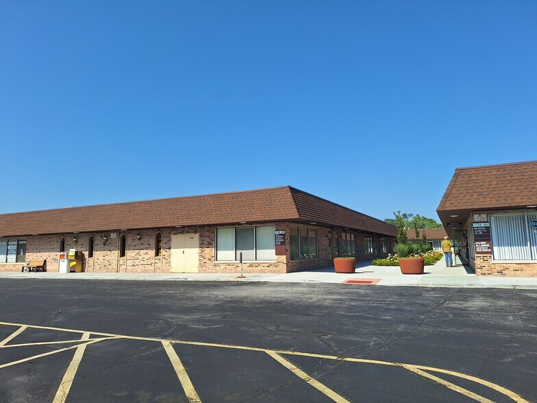 More Photos Of 17726-17732 Oak Park Ave, Tinley Park Medical For Sale