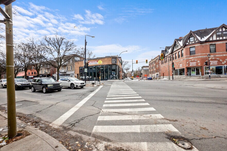 More Photos Of 3000 Rue Saint-Antoine O, Montréal Storefront Retail Office For Lease