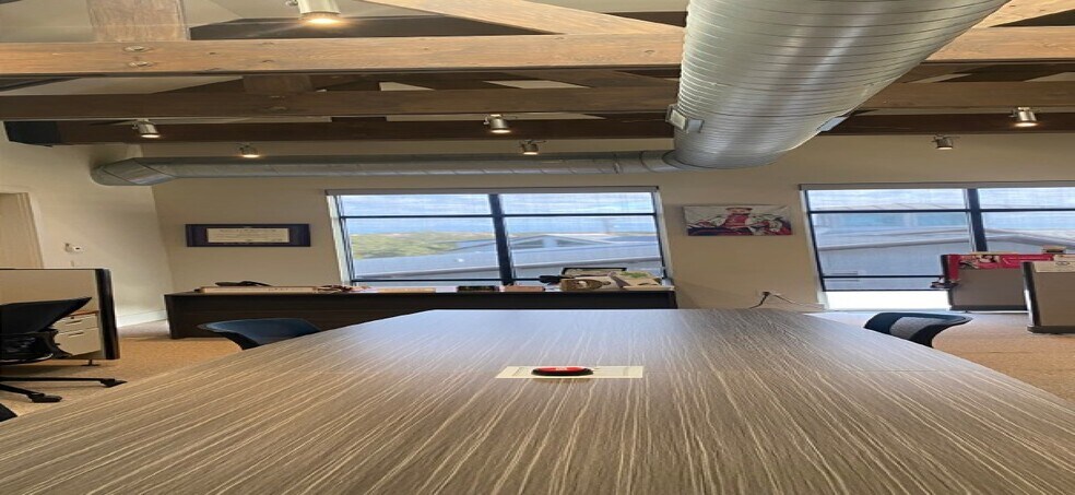 More Photos Of 16118 Via Shavano, San Antonio Loft Creative Space For Lease