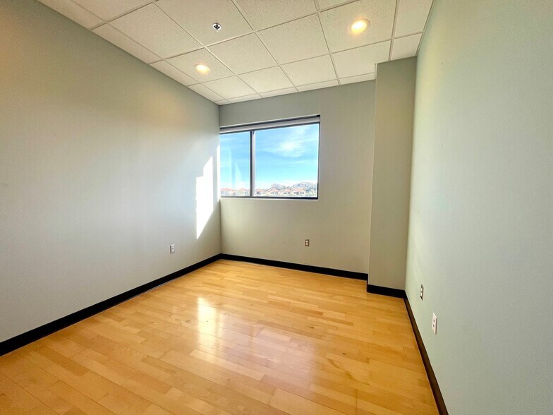 More Photos Of 2951 Ranch Road 620 S, Lakeway Office For Lease