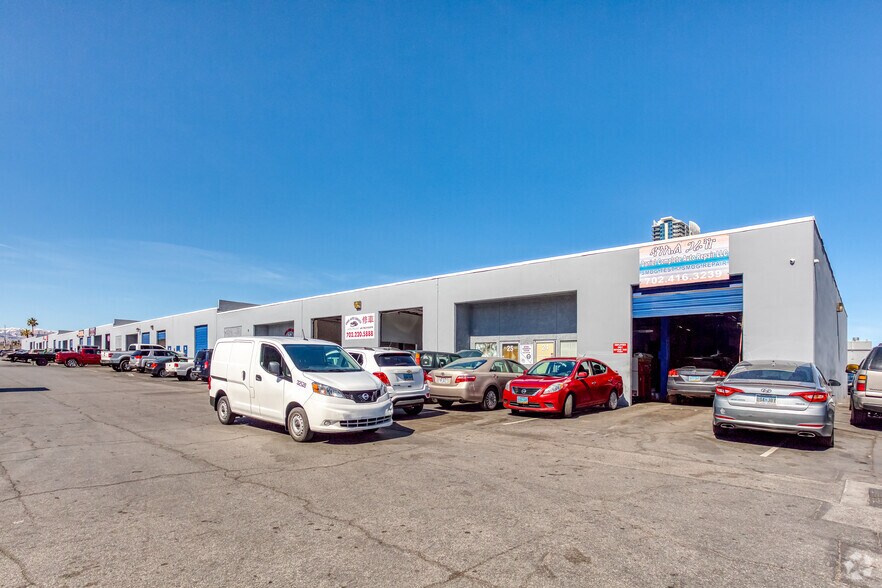 More Photos Of 4420 Arville St, Las Vegas Light Manufacturing For Lease