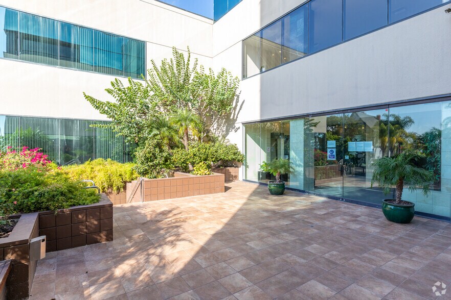 More Photos Of 1901 1st Ave, San Diego Office For Lease