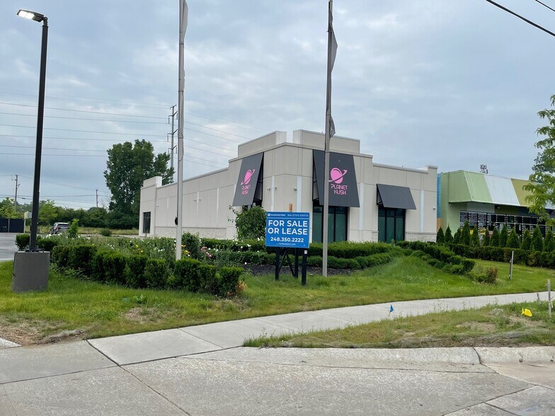 More Photos Of 29721 Michigan, Inkster General Retail For Sale