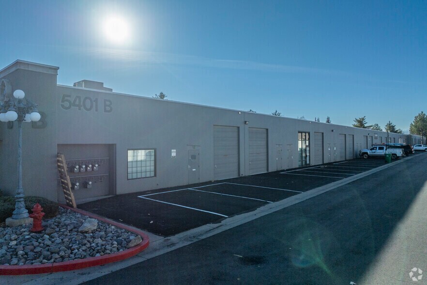 More Photos Of 5401 Longley Ln, Reno Research And Development For Lease