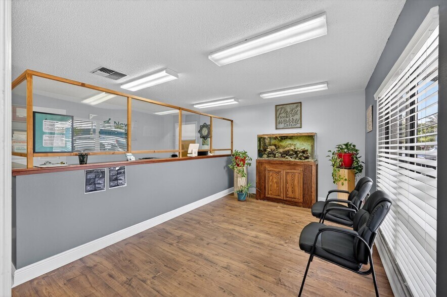 More Photos Of 7 W Main St, Apopka Office For Sale