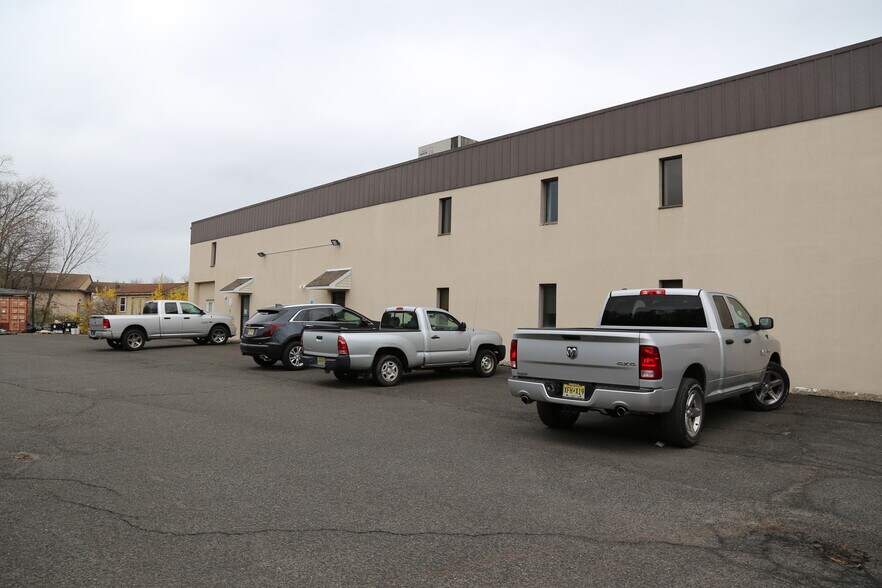 More Photos Of 120 Old Camplain Rd, Hillsborough Office For Lease