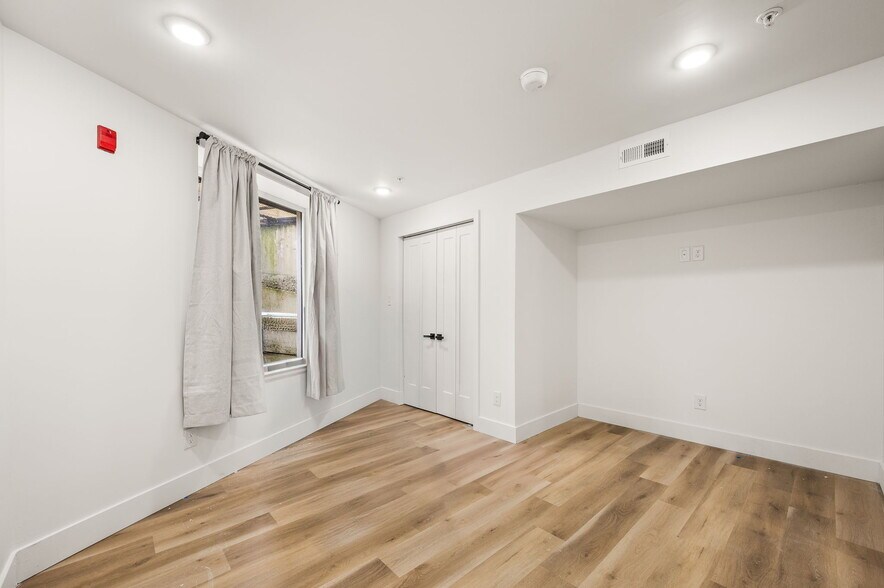 More Photos Of 4921 Chester Ave, Philadelphia Multifamily For Sale