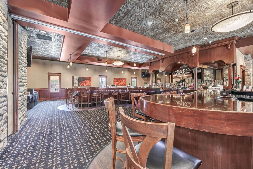 More Photos Of 3177 French Rd, De Pere Restaurant For Sale