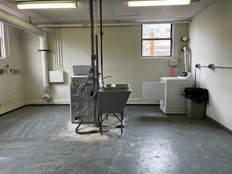 More Photos Of 1709 Shields Ave, Saint Paul Apartments For Sale