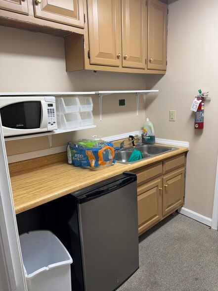 More Photos Of 5114 Yadkin Rd, Fayetteville Office For Sale