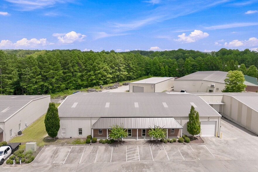 More Photos Of 1655 Oakbrook Dr, Gainesville Flex For Lease