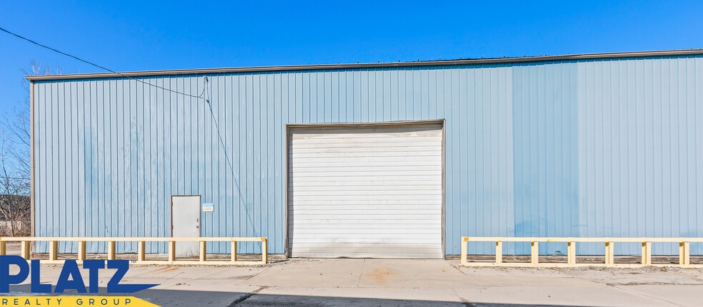 More Photos Of 1929 Larchmont Ave NE, Warren Warehouse For Sale