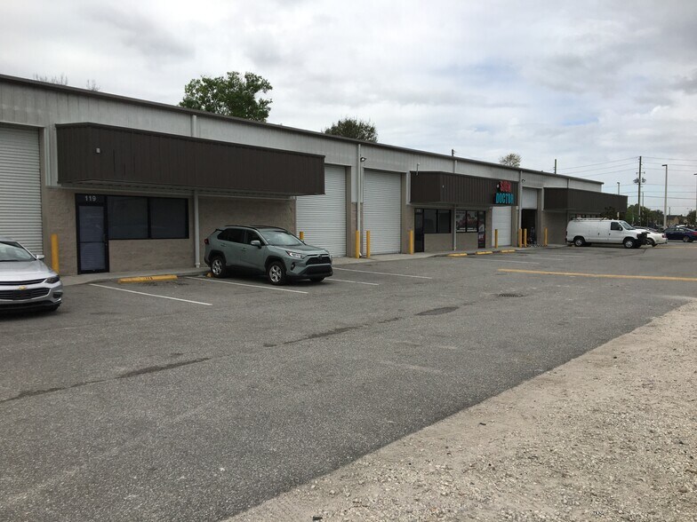 More Photos Of 9819 S Orange Blossom Trl, Orlando Industrial For Lease