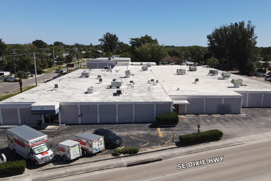 More Photos Of 3601 SE Dixie Hwy, Stuart Warehouse For Lease