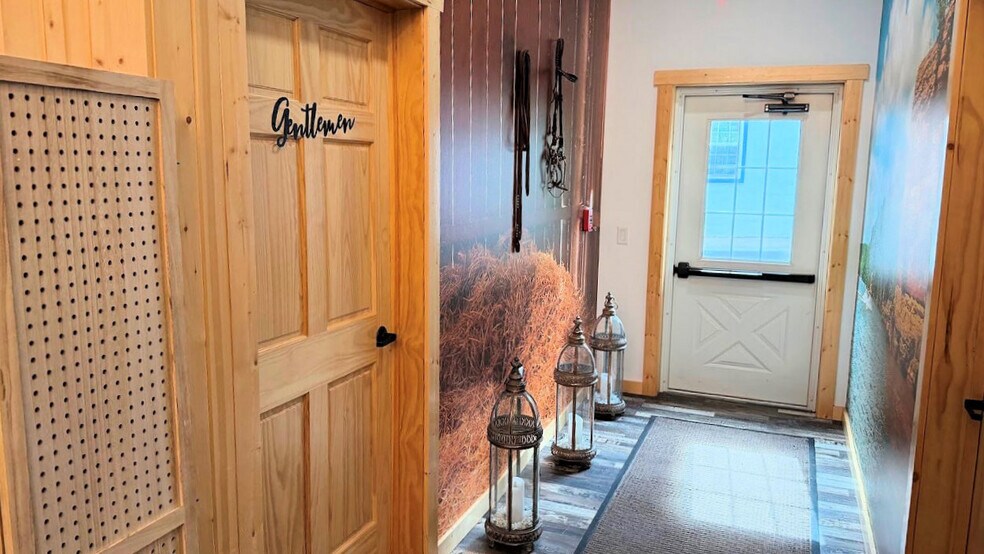 More Photos Of 3884 S Gillette Dr, Wisconsin Dells Lodge Meeting Hall For Sale