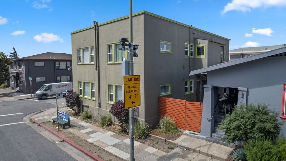 More Photos Of 646 42nd, Oakland Apartments For Sale