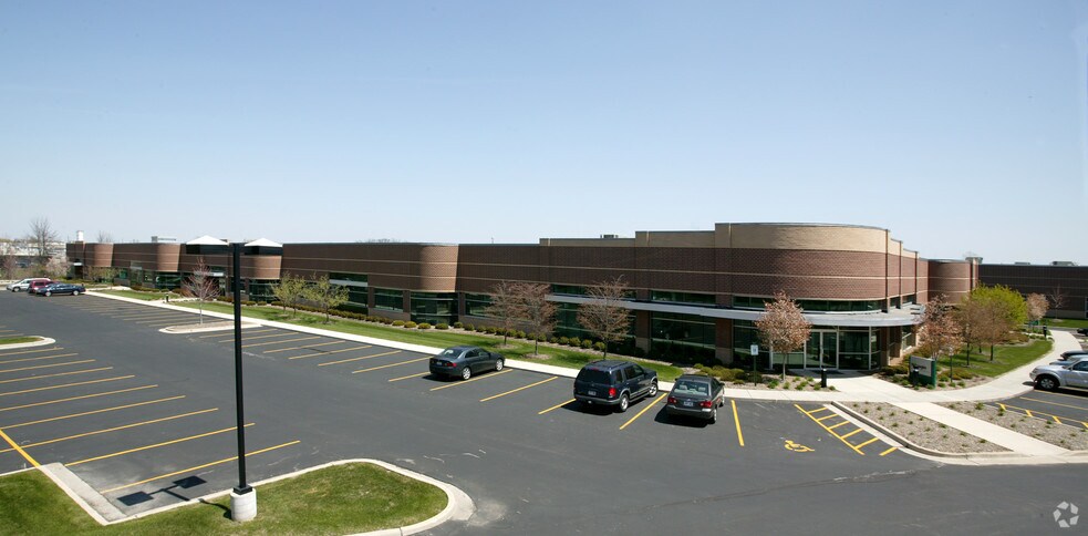 Primary Photo Of 13100 W Lisbon Rd, Brookfield Showroom For Lease