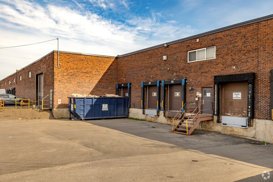 More Photos Of 395 Av Sainte-Croix, Montréal Warehouse For Lease