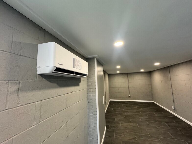 More Photos Of 797 Carlton Dr, Bentleyville Warehouse For Lease