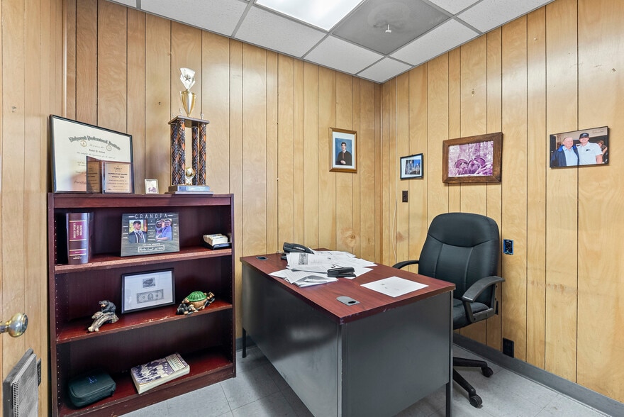 More Photos Of 1336 Main St, Dillwyn Auto Dealership For Sale