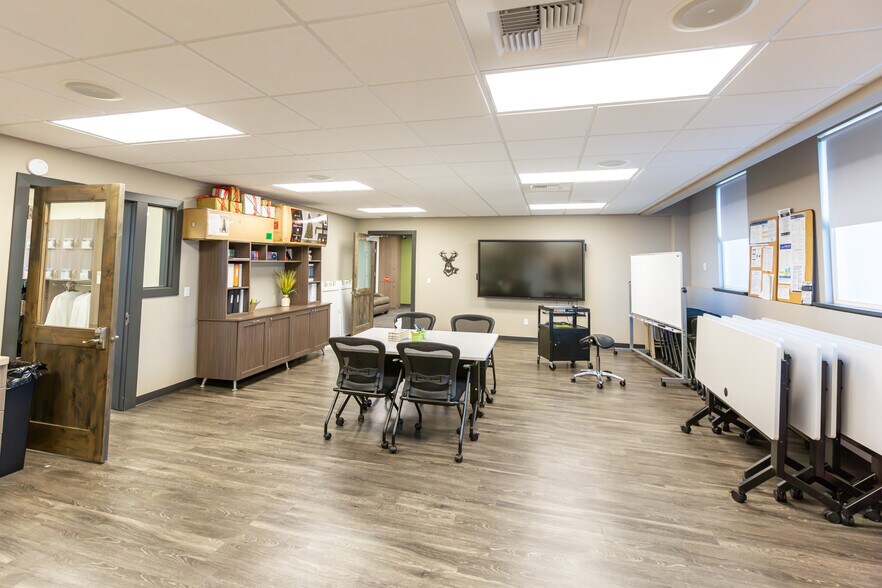 More Photos Of 200 W Railroad Ave, Plains Medical For Sale