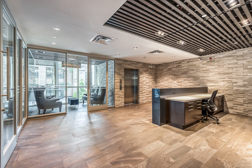 More Photos Of 718 8th Ave SW, Calgary Office For Sale