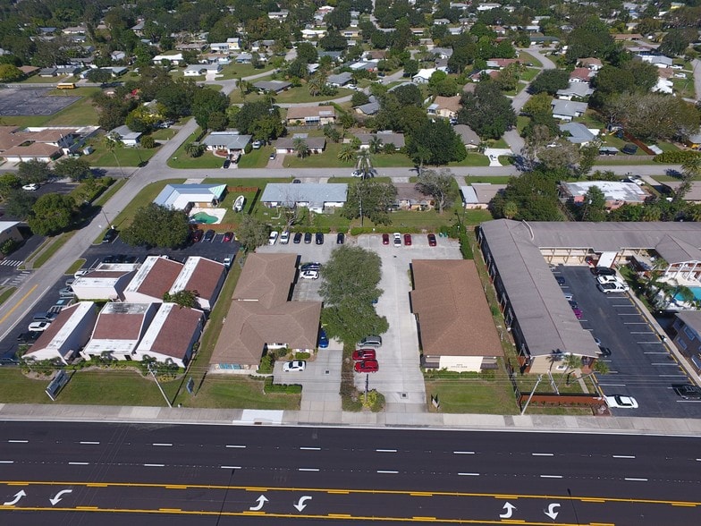 More Photos Of 2975 Bee Ridge Rd, Sarasota Medical For Lease