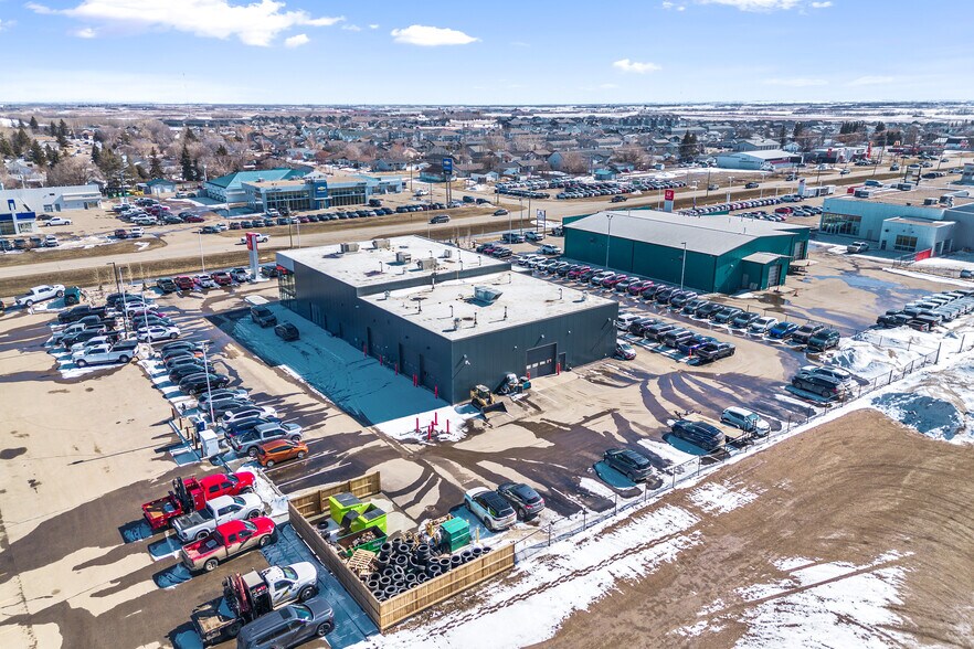 More Photos Of 2202 50 Av, Lloydminster Auto Dealership For Sale