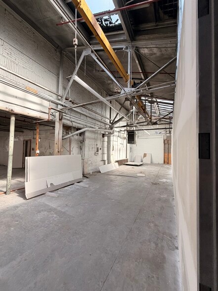 More Photos Of 611-653 Sayre Ave, Perth Amboy Warehouse For Lease