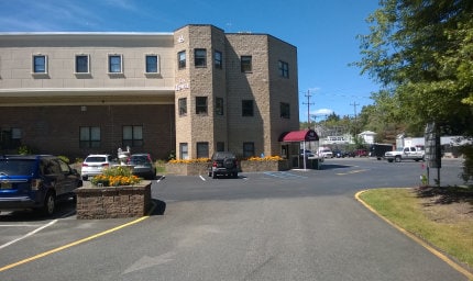 More Photos Of 31 Pine St, Rockaway Unknown For Lease