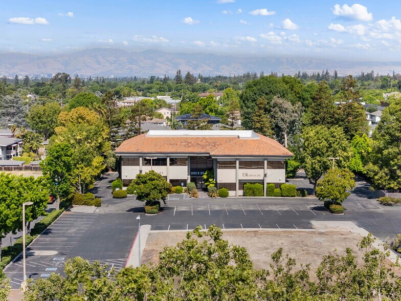 More Photos Of 992 S De Anza Blvd, San Jose Office For Lease