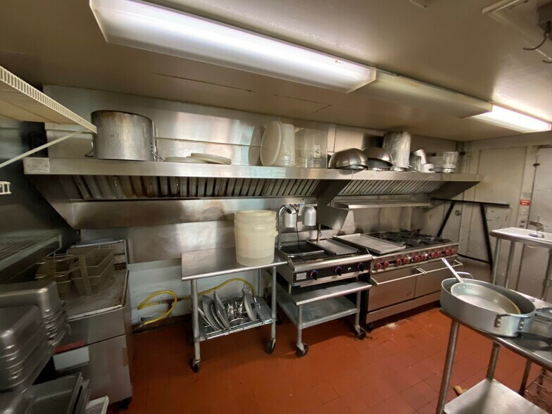 More Photos Of 421 N Lake Dr, Lexington Lodge Meeting Hall For Sale