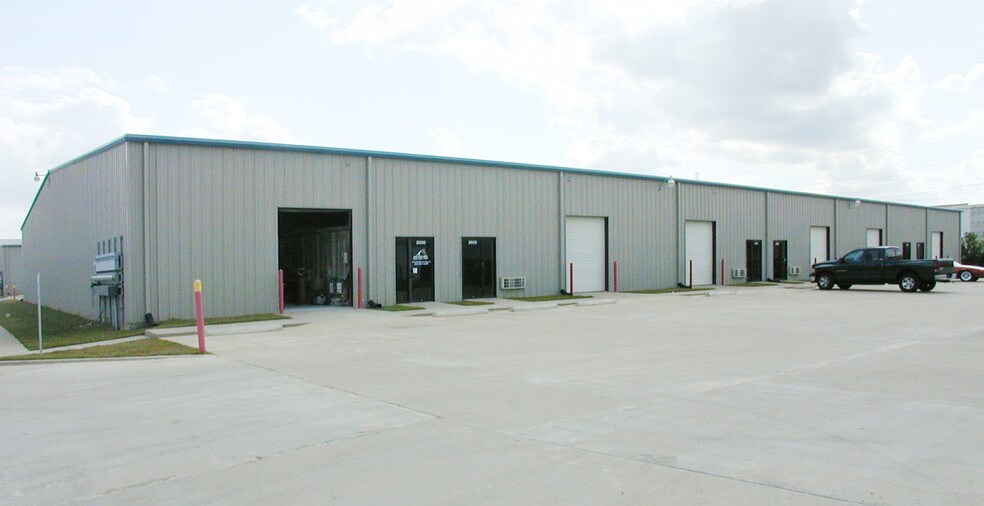 Primary Photo Of 2121 Brittmoore Rd, Houston Warehouse For Lease