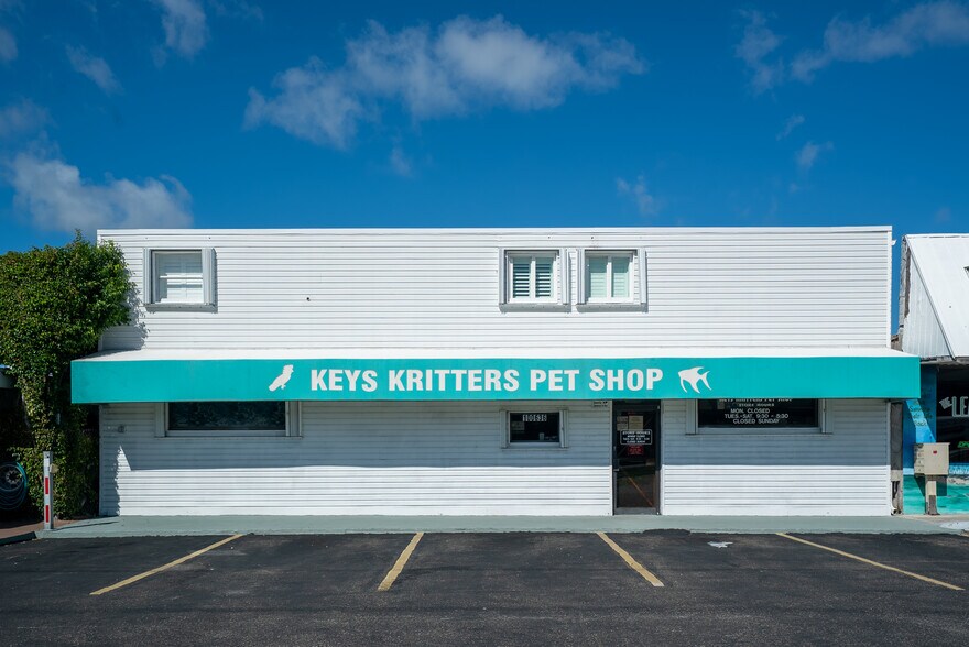 Primary Photo Of 100636 Overseas Hwy, Key Largo Storefront Retail Residential For Sale